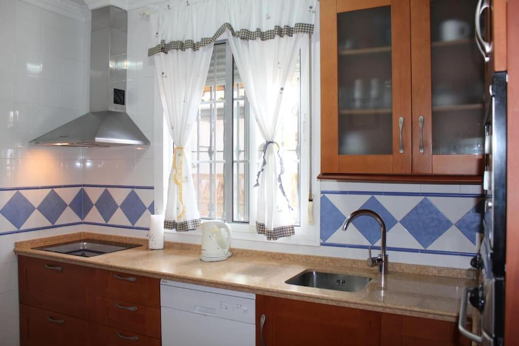 Casa 4 Dormitorios En Ayamonte Exteriör bild